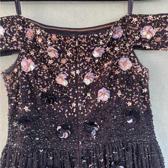 EUC Adrianna Papell Off The Shoulder Beaded Gown Size 4 Navy Blue Beaded Sequins - Picture 9 of 13